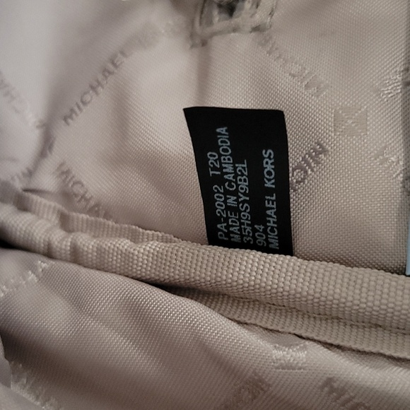 Michael Kors Kenly Lt. Sky blue medium leather backpack - Picture 12 of 16